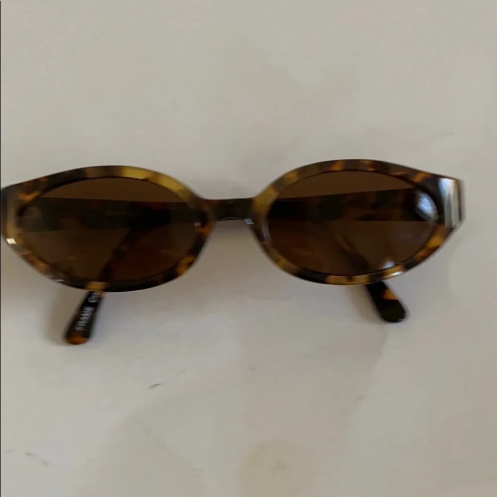 EXPRESS Tortoise Cat Eye Sunglasses NWOT $50